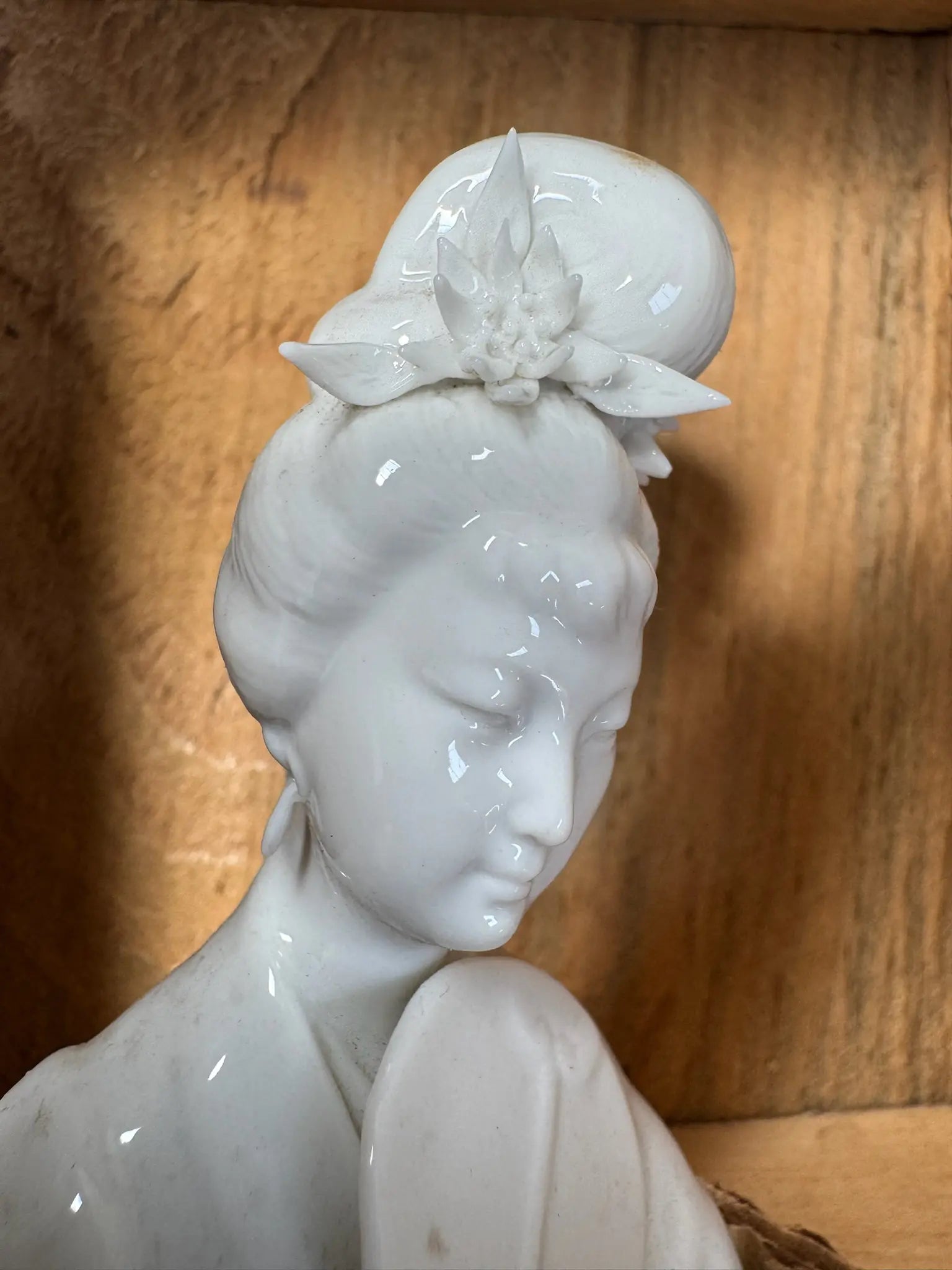 Guanyin de la Corona Floral